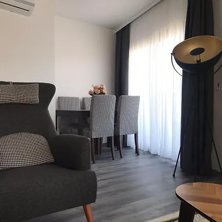 Appartamento Spacious With Sea View In *