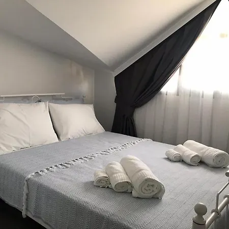 Spacious With Sea View In 马尔马里斯